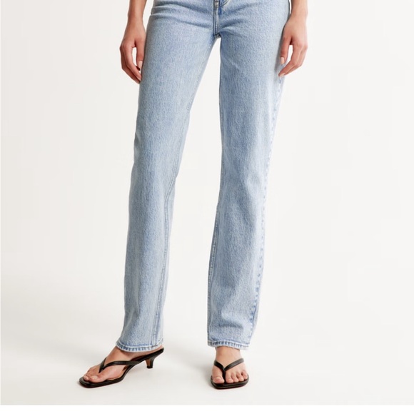 Abercrombie Curve Love 90s Straight Jean - Picture 5 of 5